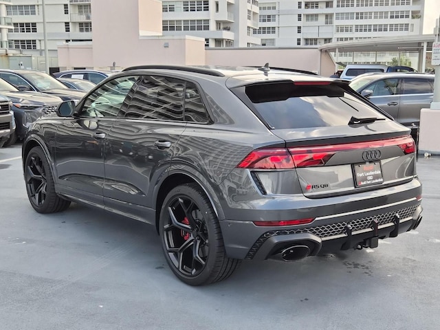 2026 Audi RS Q8 SUV performance