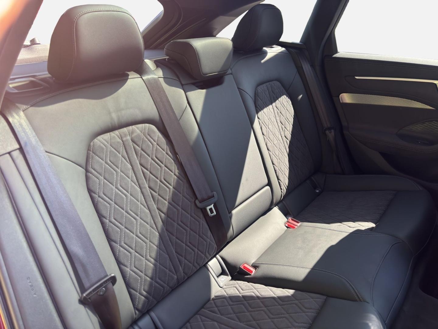 Bild über Audi A6 Avant edition one TDI quattro 150 kW S tronic - für weitere Informationen kontaktieren Sie den Audi Partner