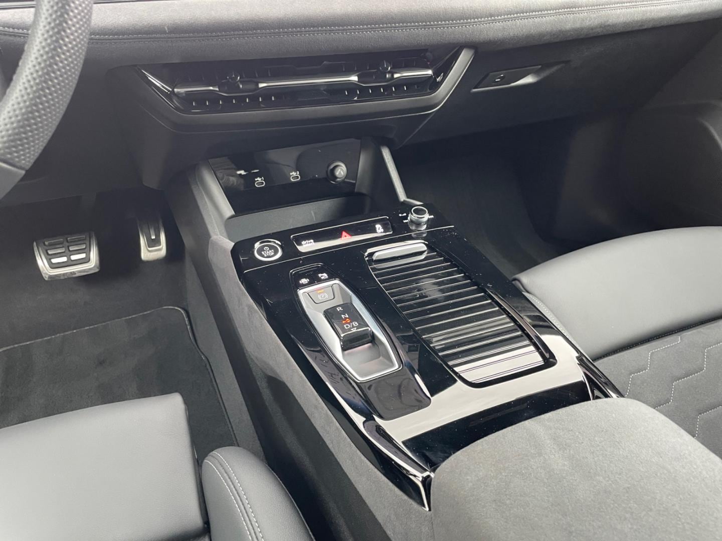 Bild über Audi A6 Avant e-tron e-tron - für weitere Informationen kontaktieren Sie den Audi Partner