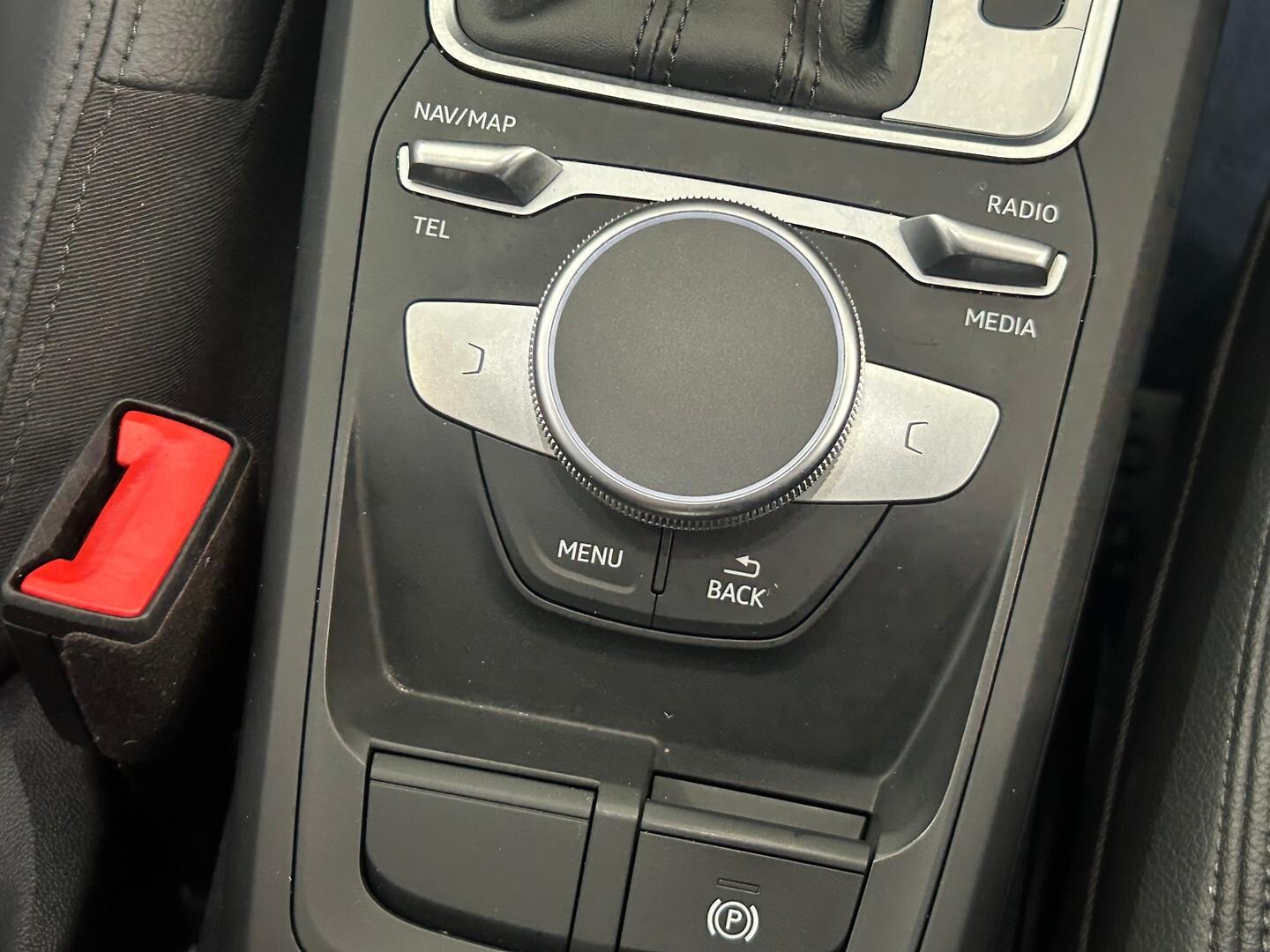 Image about Audi Q2 35 TFSI S tronic