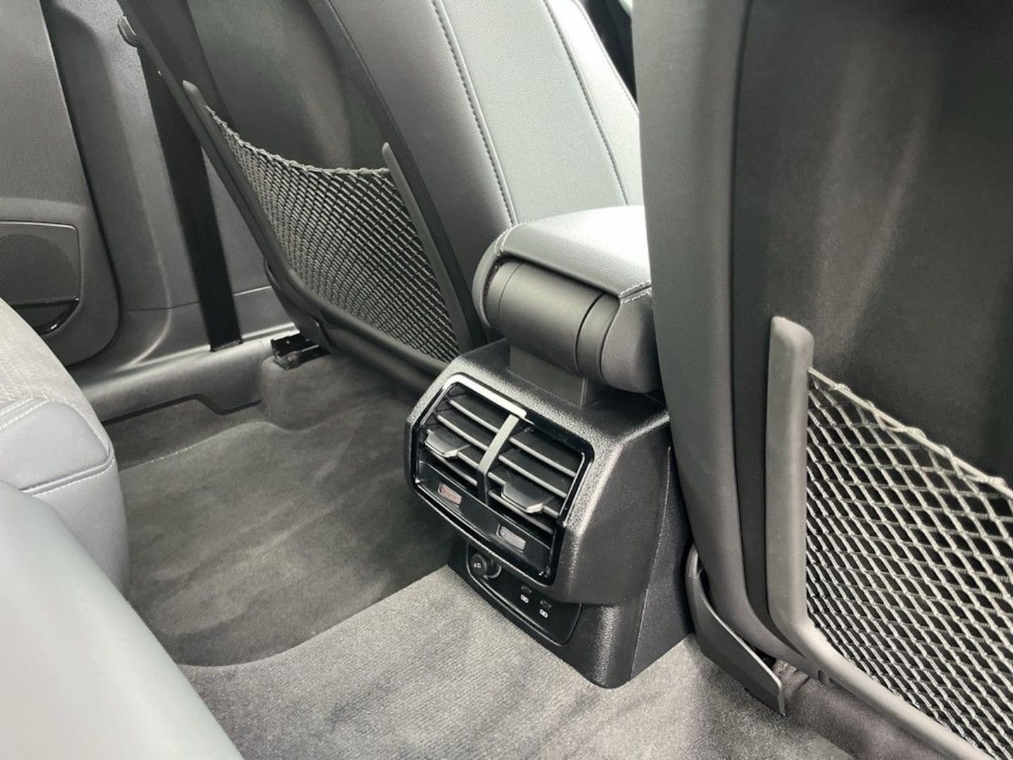 Bild über Audi Q3 TFSI quattro 180 kW S tronic - für weitere Informationen kontaktieren Sie den Audi Partner