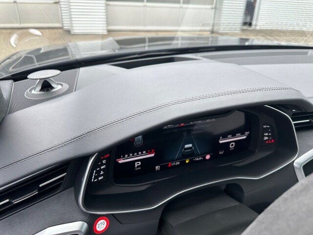 Image about Audi RS 6 Avant performance quattro tiptronic
