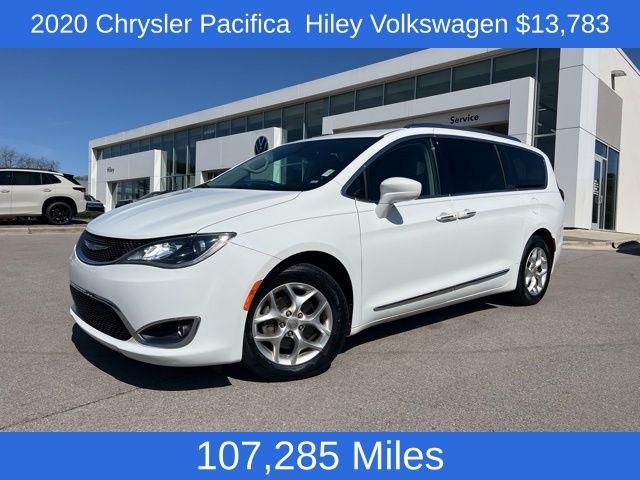 2020 Chrysler Pacifica Touring L's photo