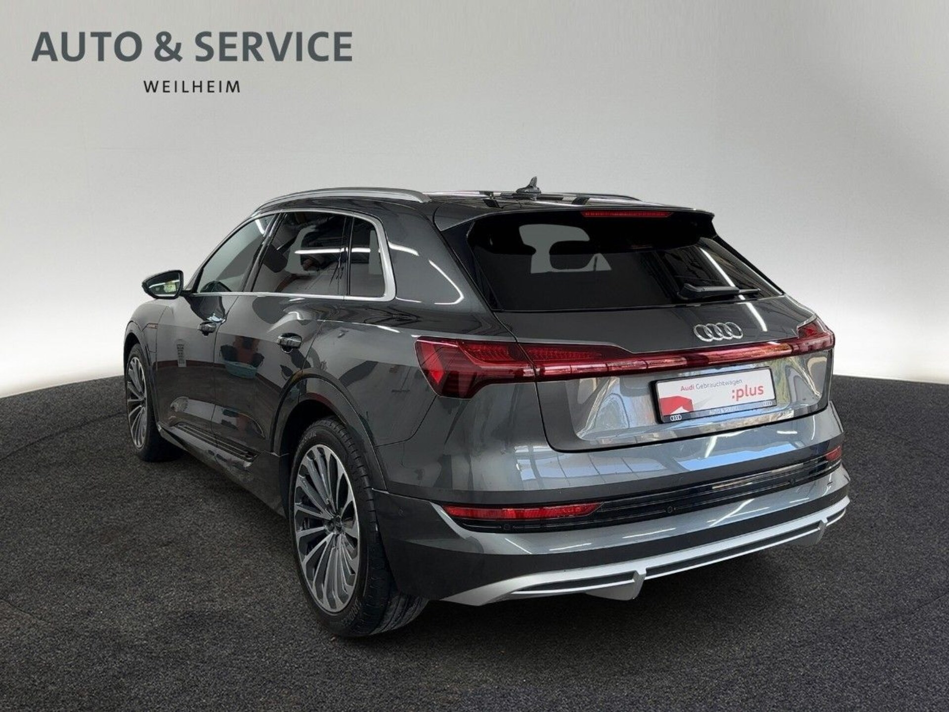Audi e-tron S line