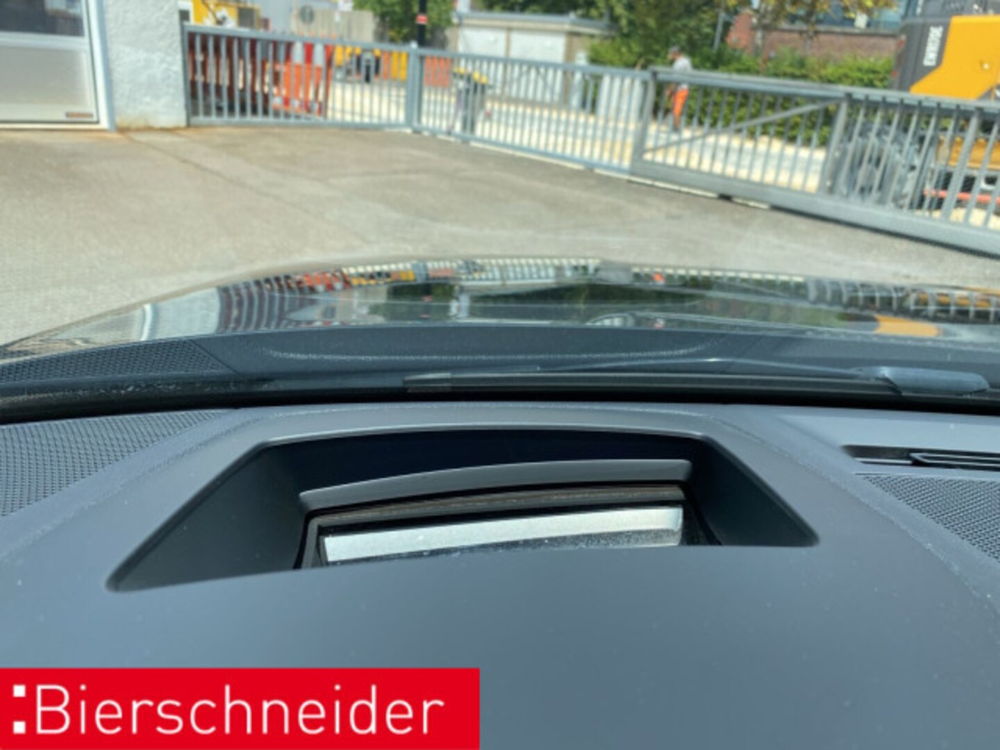 Bild über Audi A3 Sportback 30 TFSI S tronic - für weitere Informationen kontaktieren Sie den Audi Partner
