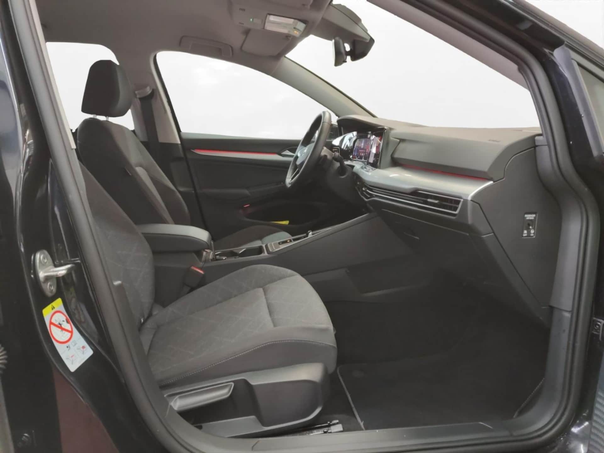 Volkswagen Golf Variant Life