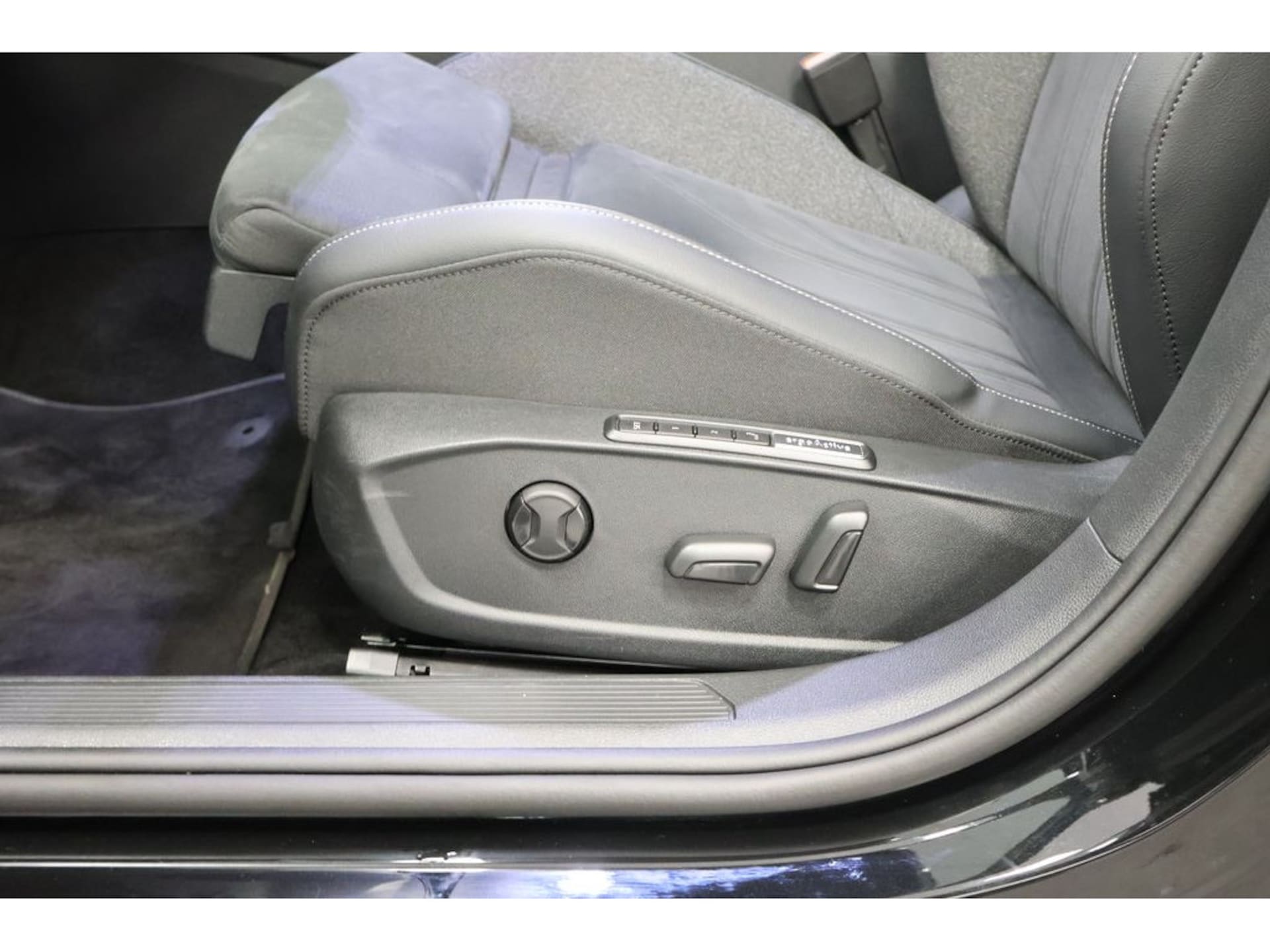 Volkswagen Golf Style