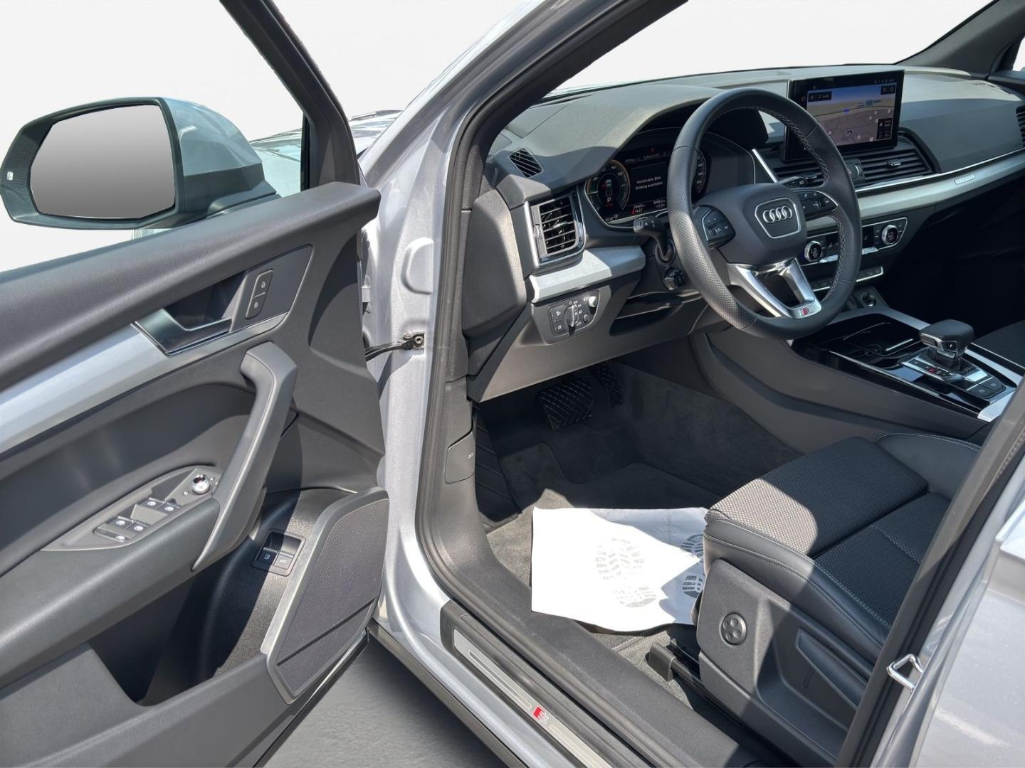 Bild über Audi Q5 Sportback TFSI e advanced 50 TFSI e quattro S tronic - für weitere Informationen kontaktieren Sie den Audi Partner