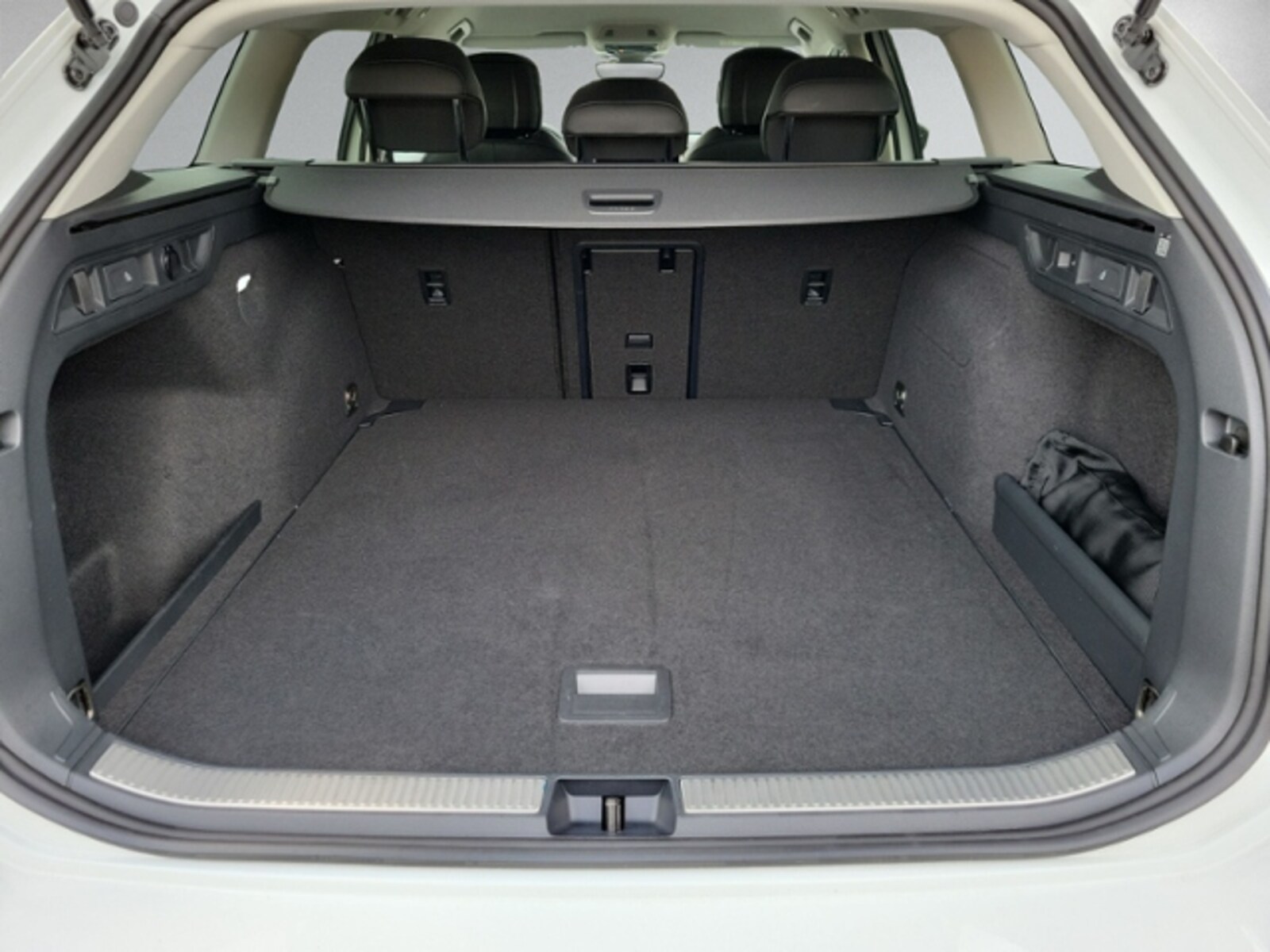 Volkswagen Passat – Bild 7