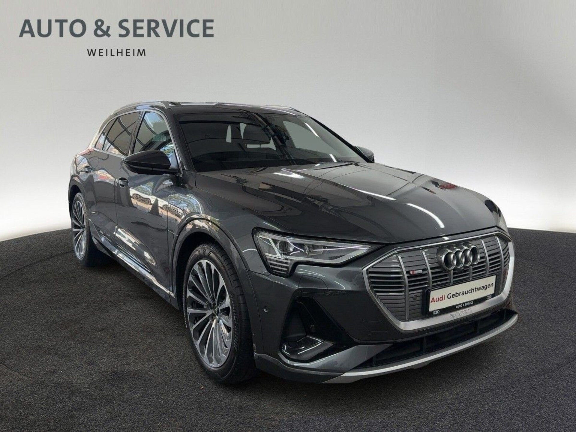 Audi e-tron S line