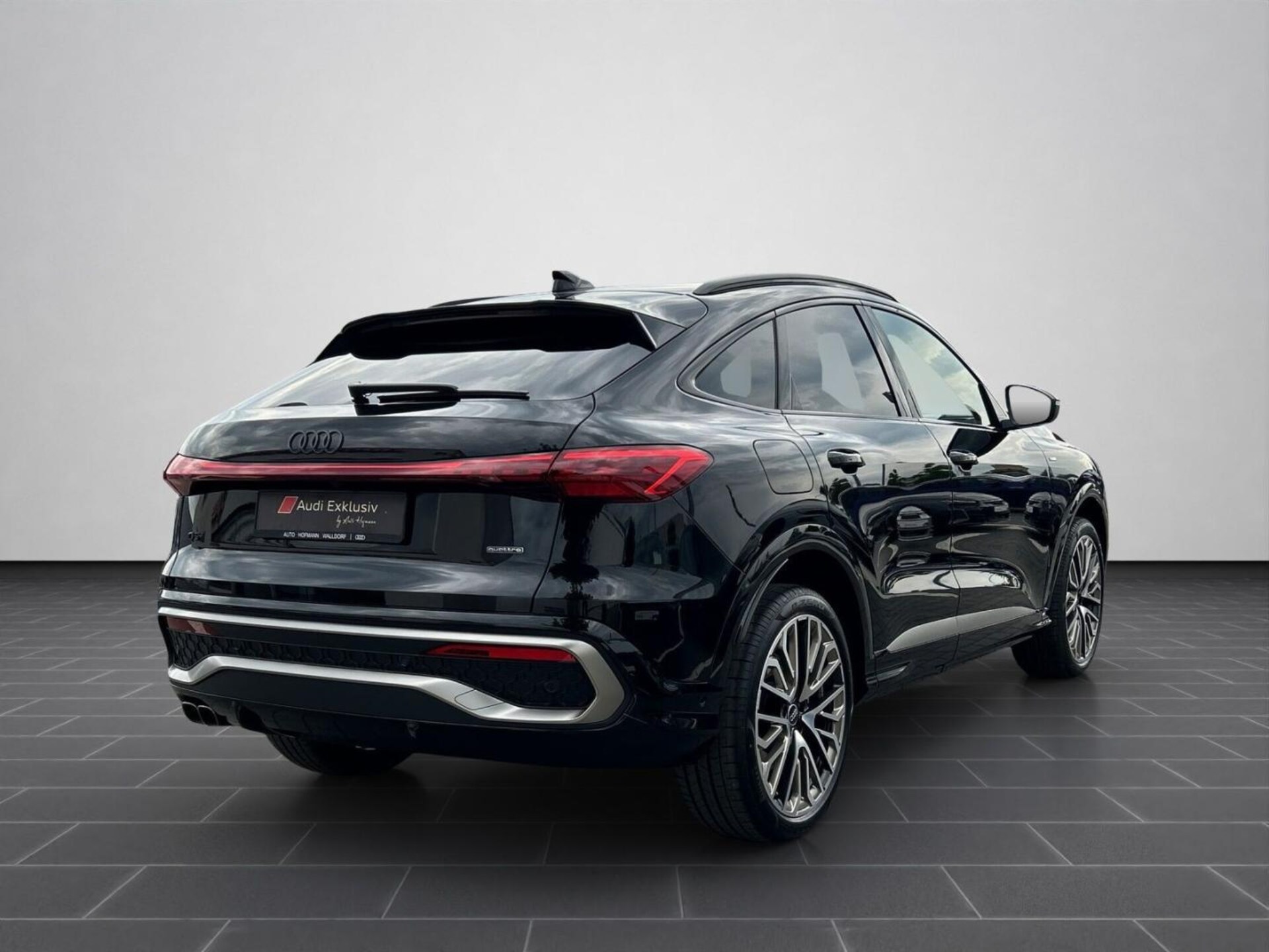 Audi Q5 Sportback edition one