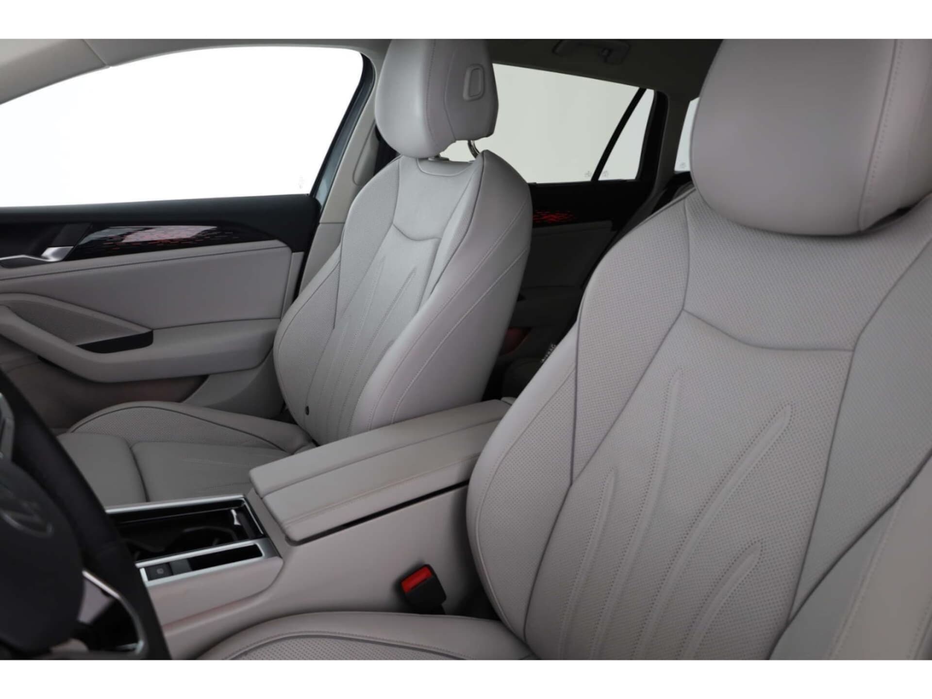 Volkswagen Passat Elegance