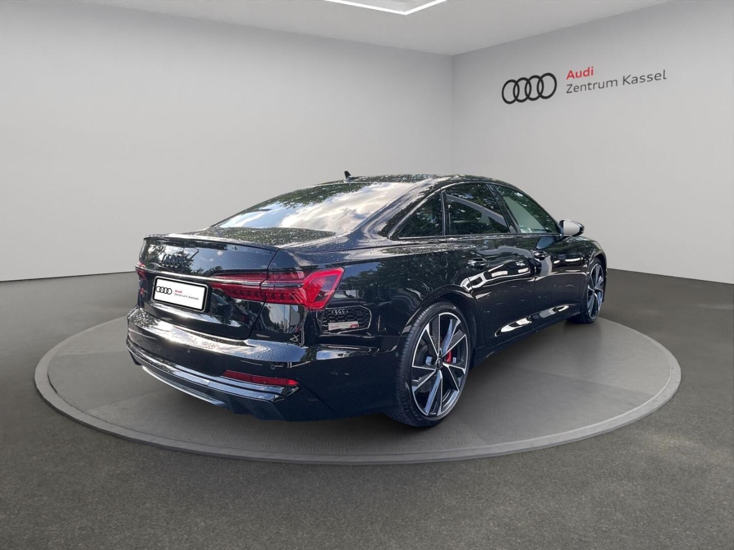 Bild über Audi S6 Limousine TDI quattro tiptronic - für weitere Informationen kontaktieren Sie den Audi Partner
