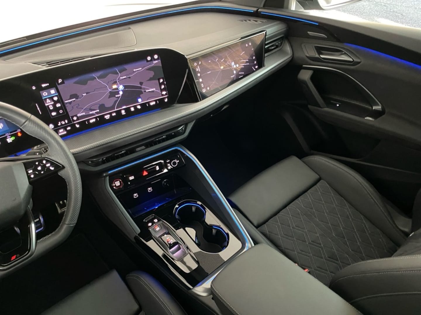 Bild über Audi Q5 SUV TFSI quattro 150 kW S tronic - für weitere Informationen kontaktieren Sie den Audi Partner