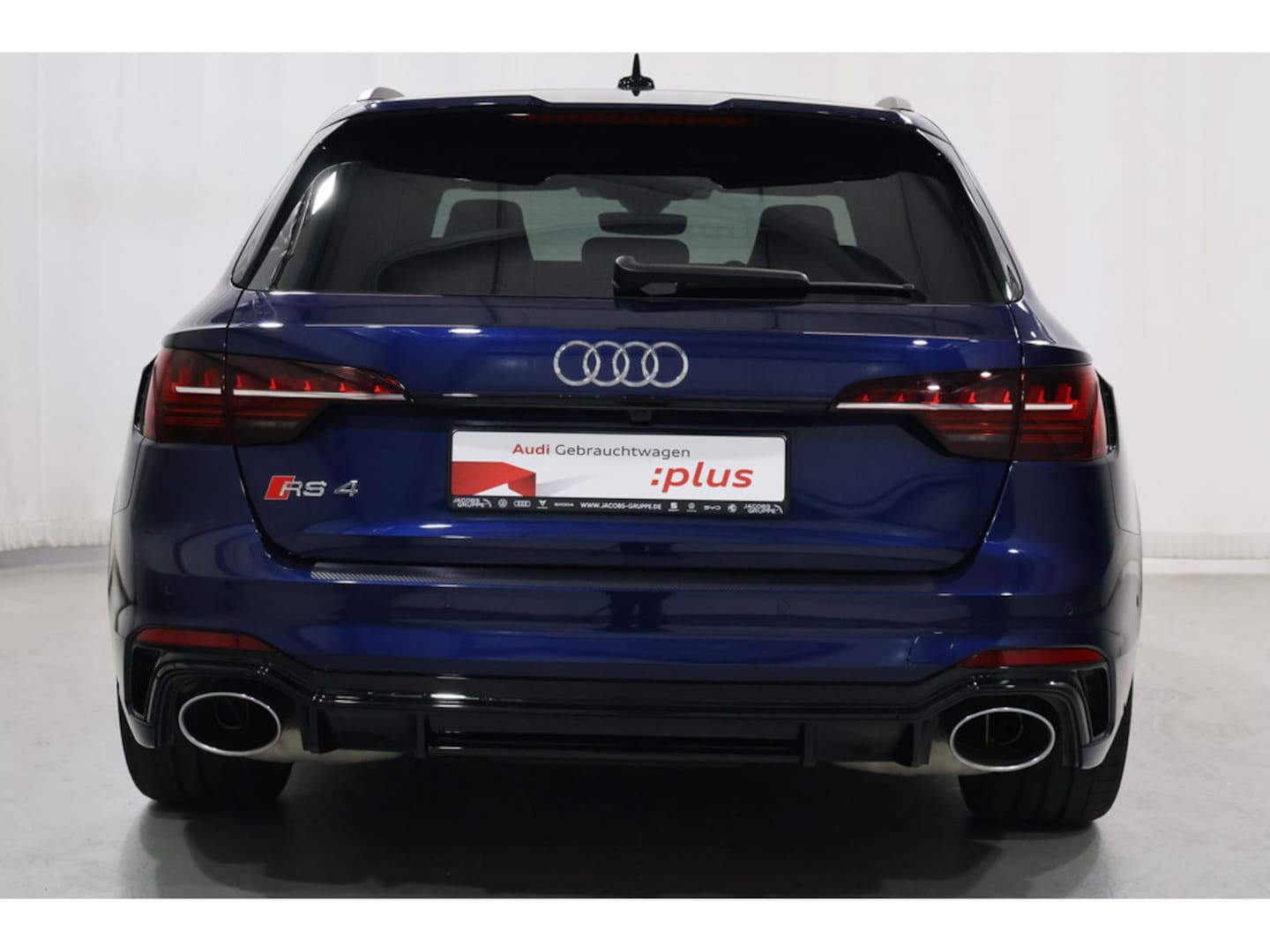 Bild über Audi RS 4 Avant TFSI quattro tiptronic - für weitere Informationen kontaktieren Sie den Audi Partner