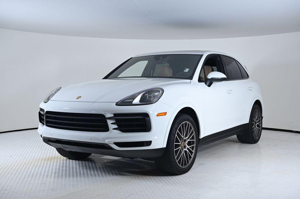 2023 Porsche Cayenne Platinum Edition's photo