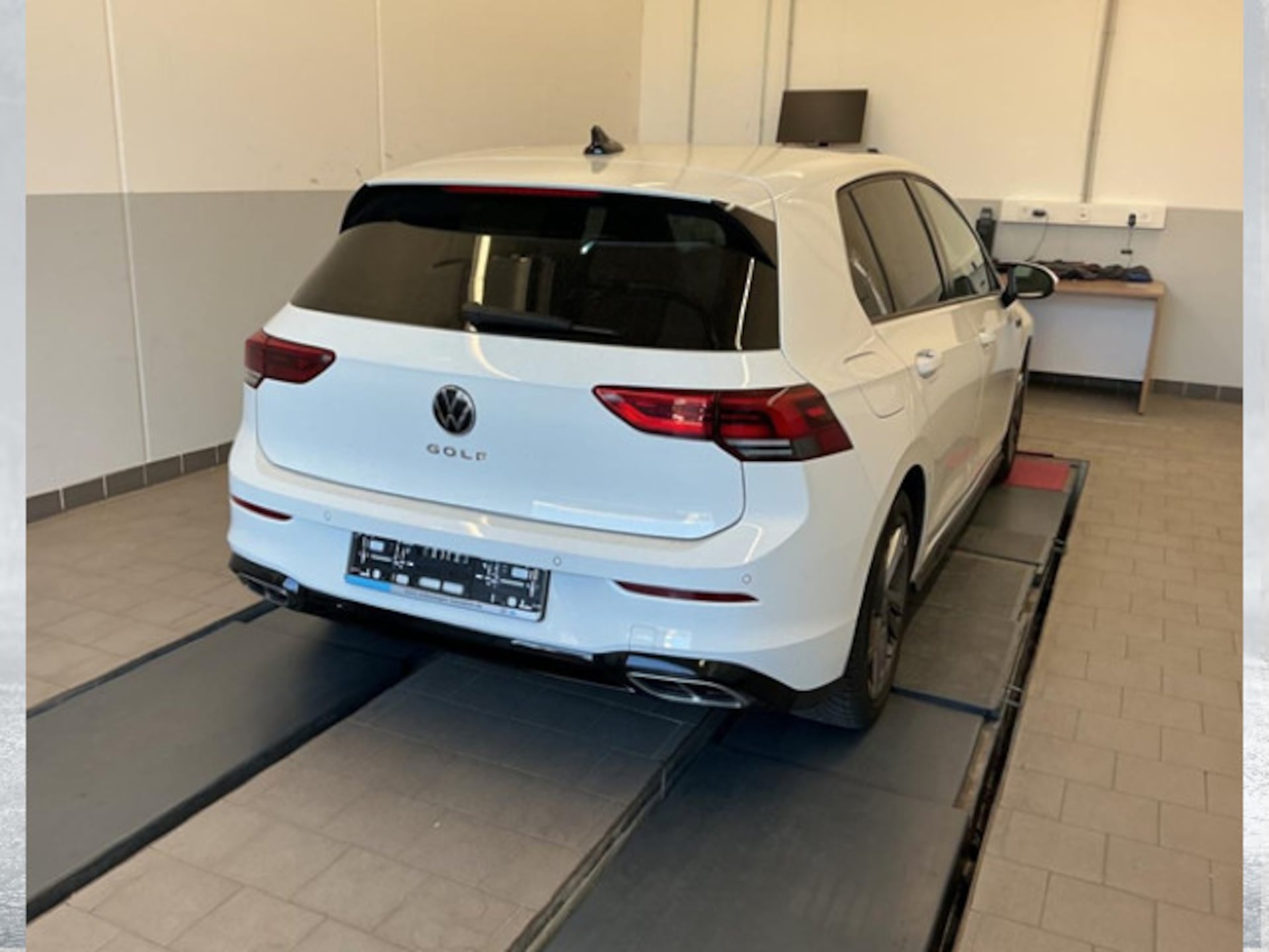 Volkswagen Golf R-Line