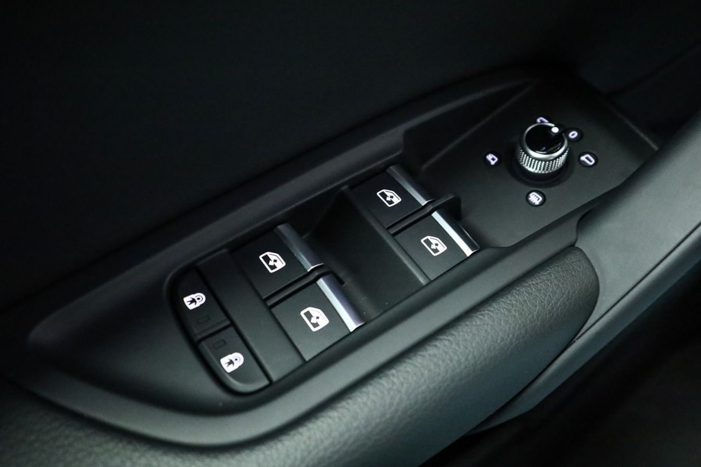 Bild über Audi Q5 Sportback 45 TFSI quattro S tronic - für weitere Informationen kontaktieren Sie den Audi Partner