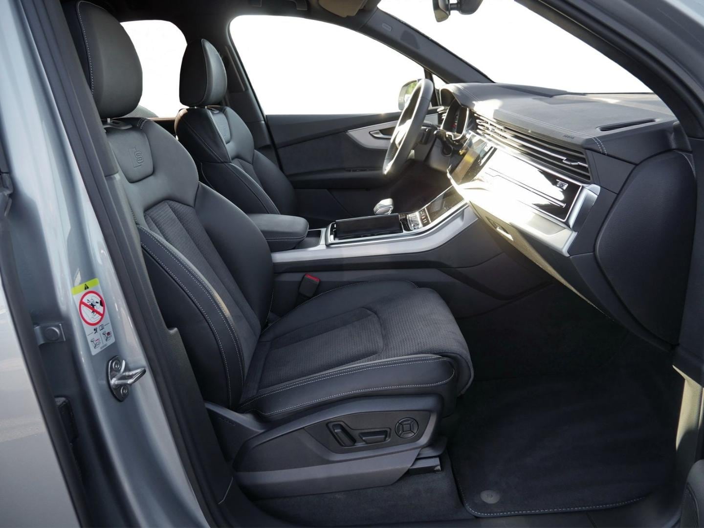 Bild über Audi Q7 SUV TFSI e TFSI e quattro 290 kW tiptronic - für weitere Informationen kontaktieren Sie den Audi Partner