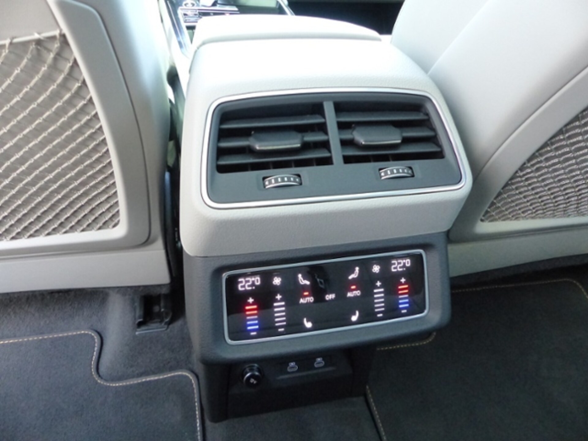 Audi e-tron S line