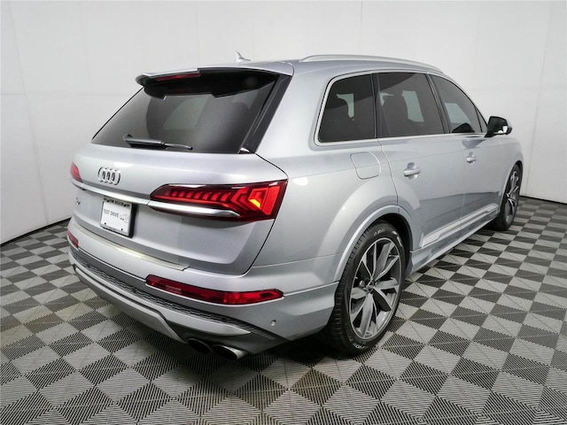 2022 Audi SQ7