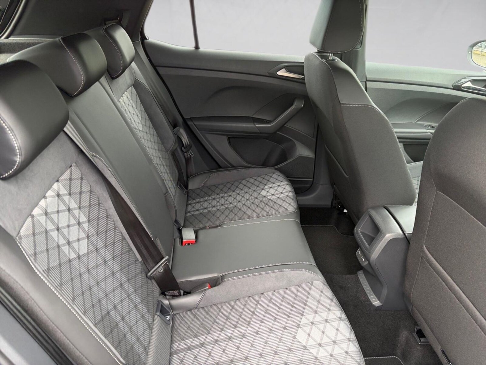 Volkswagen T-Cross – Bild 11
