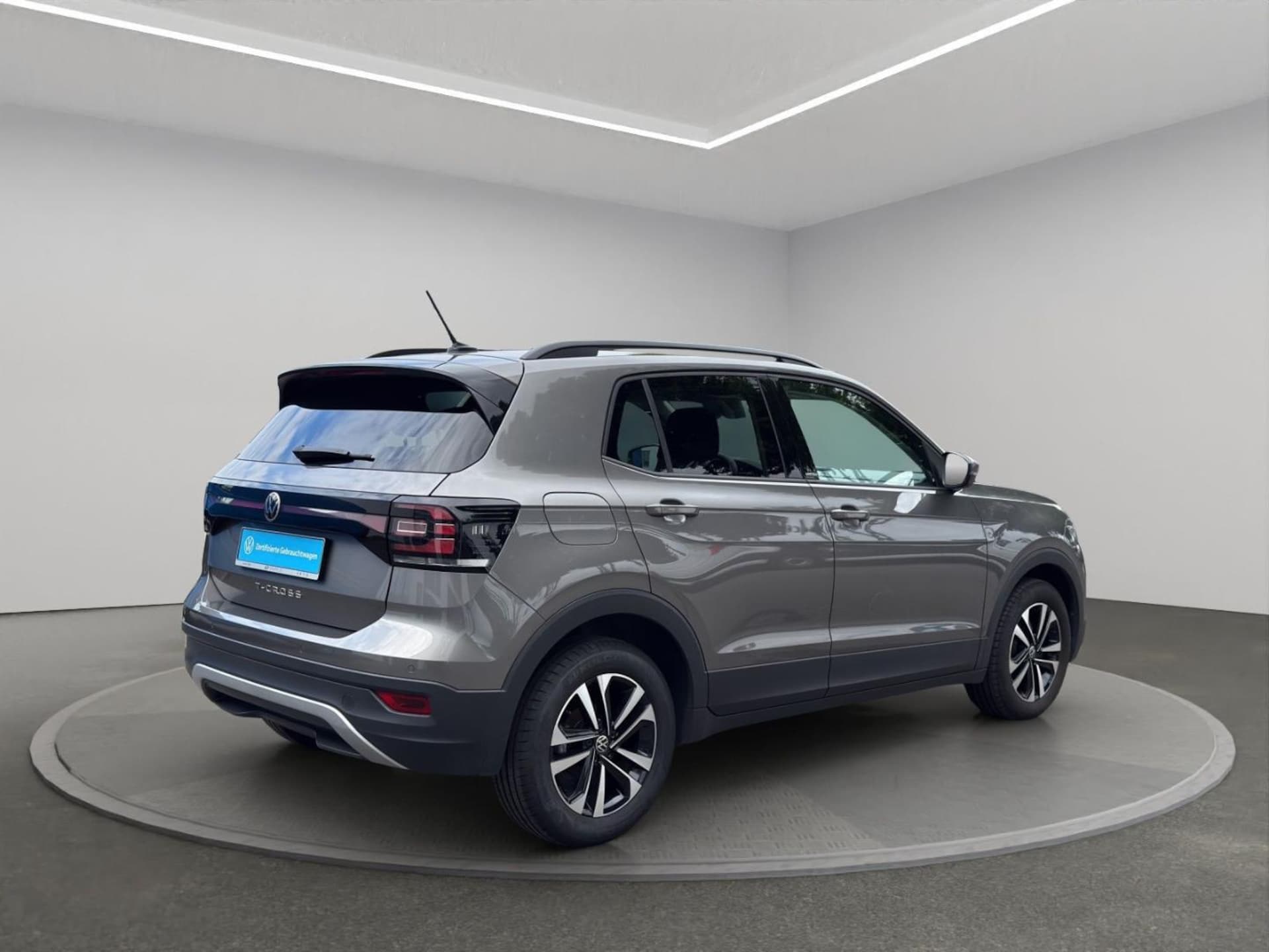Volkswagen T-Cross United