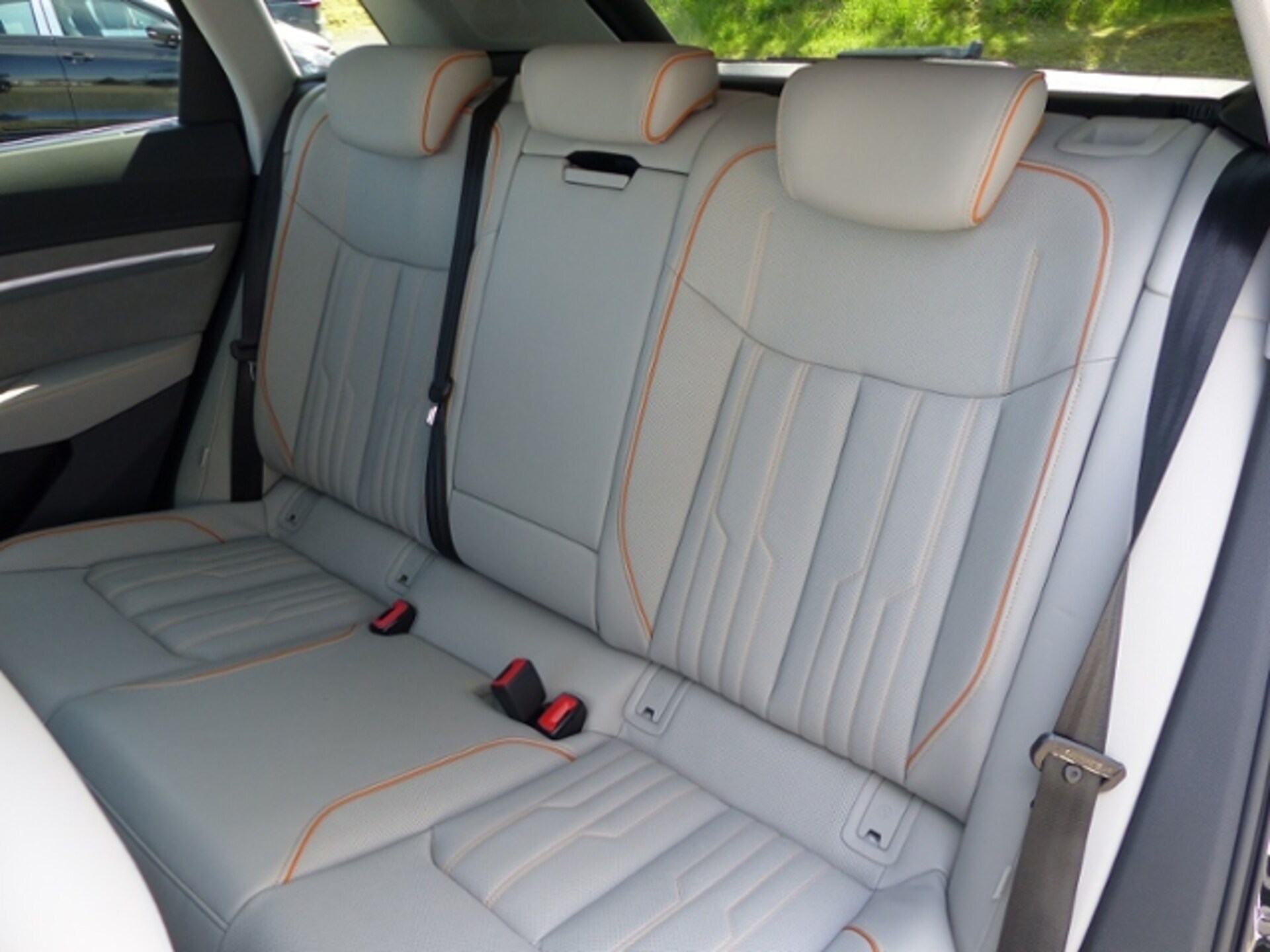Audi e-tron S line