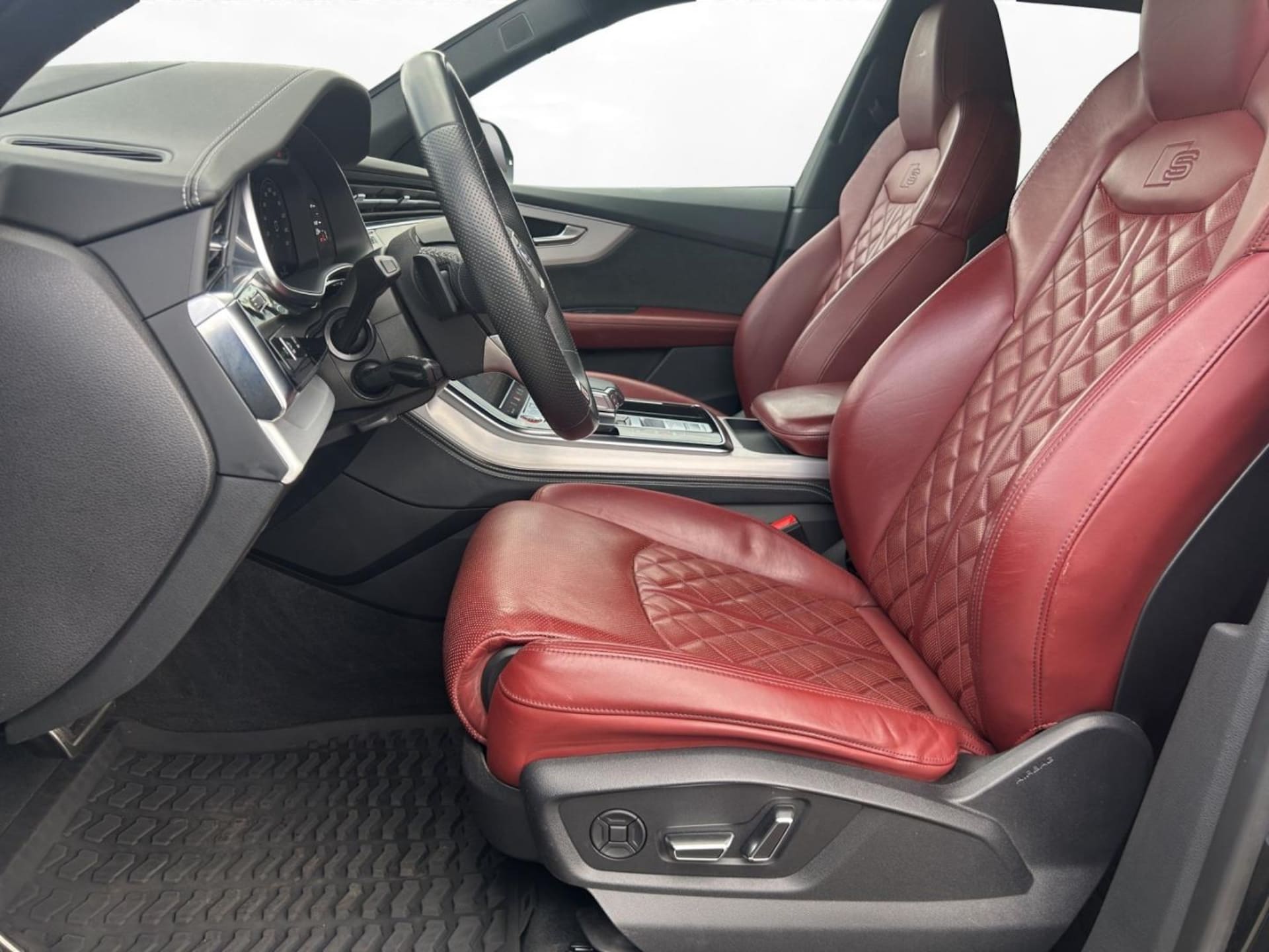 Audi SQ8 SUV