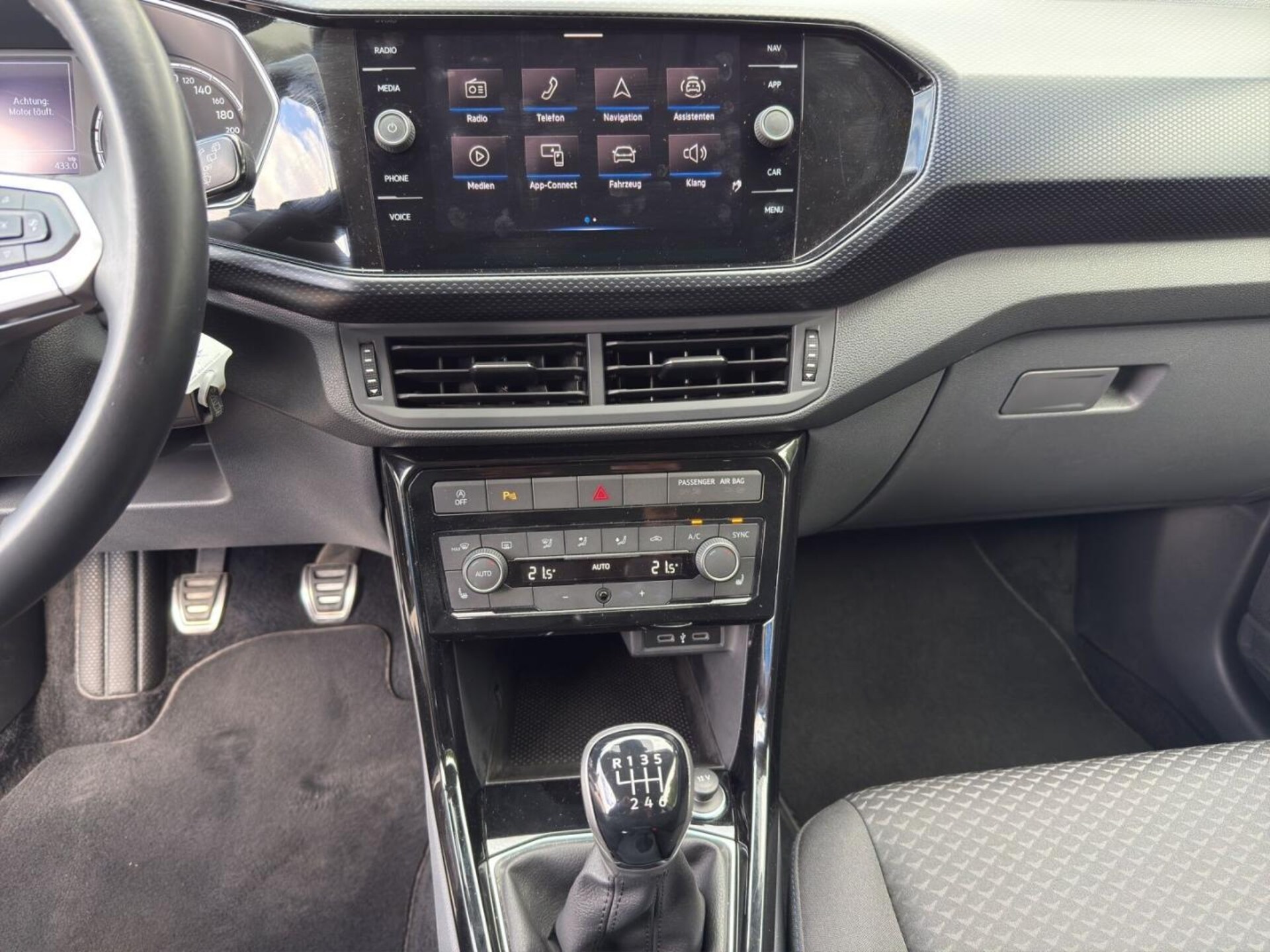 Volkswagen T-Cross United