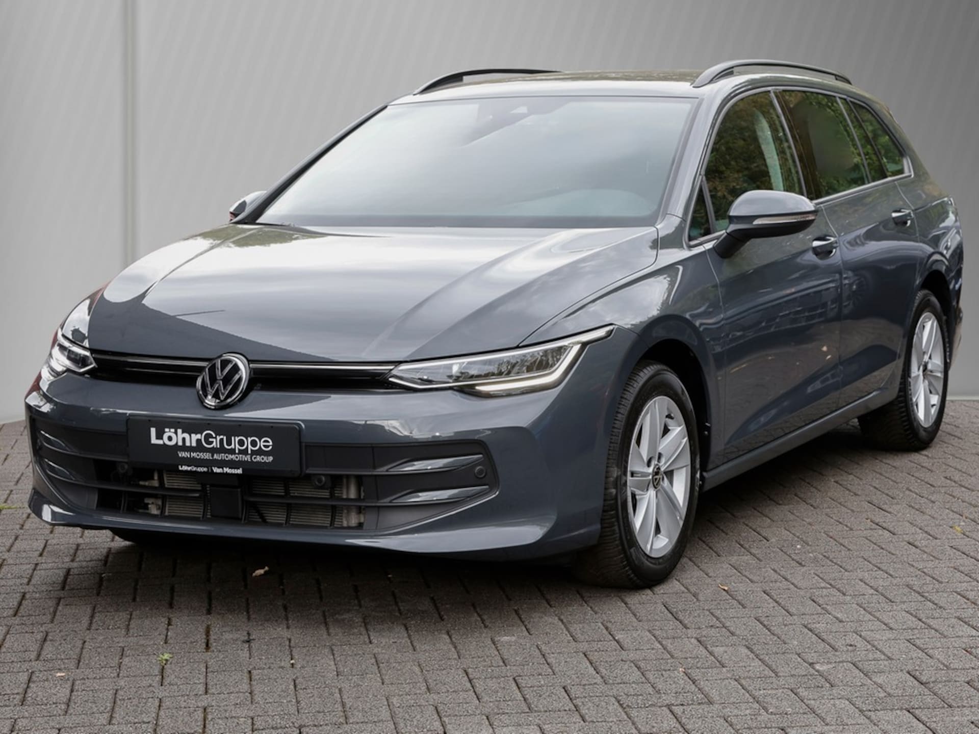 Volkswagen Golf Variant — Volkswagen Golf Variant Golf Variant 1.5 eTSI DSG Life AHK, Navi., Tel....