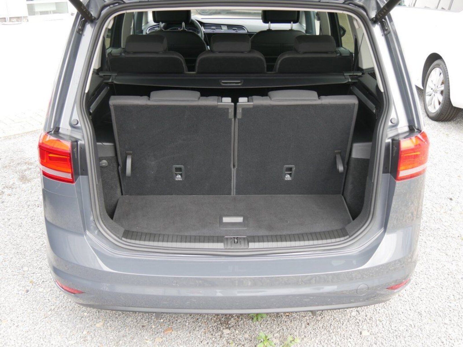 Volkswagen Touran – Bild 9