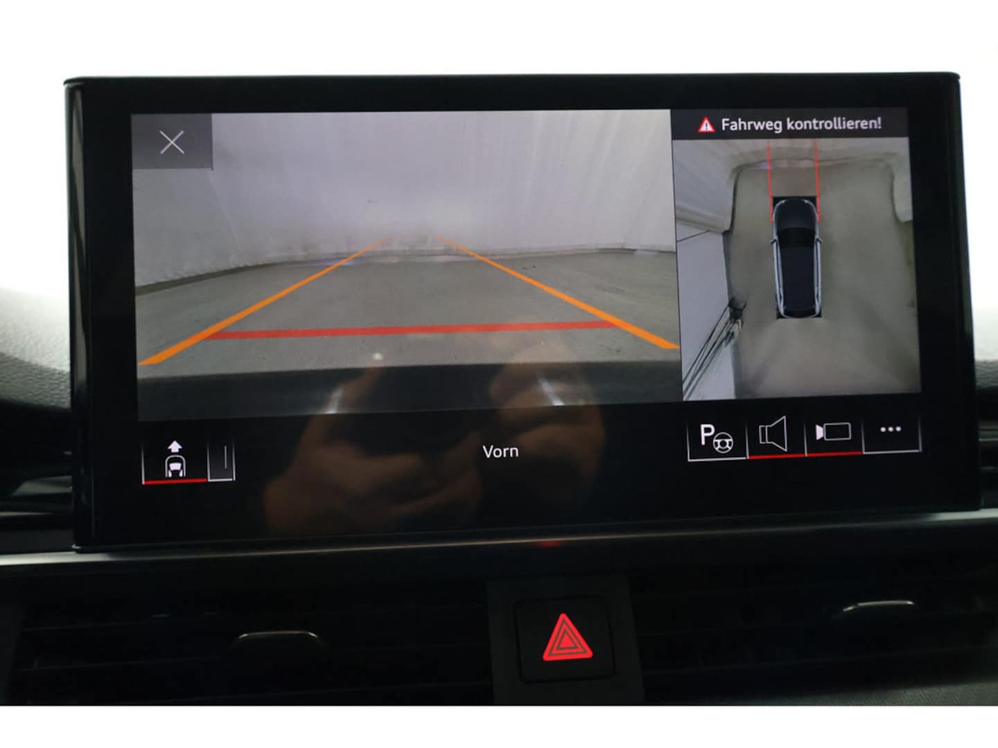 Bild über Audi RS 4 Avant TFSI quattro tiptronic - für weitere Informationen kontaktieren Sie den Audi Partner
