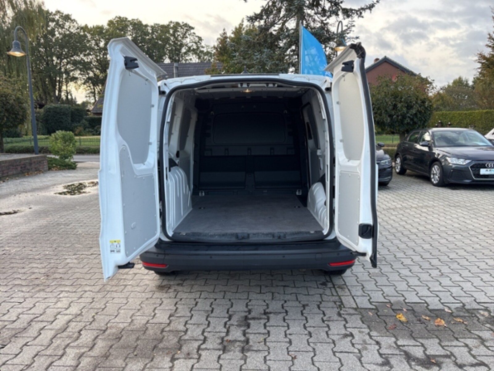 Volkswagen Caddy Maxi Cargo – Bild 21