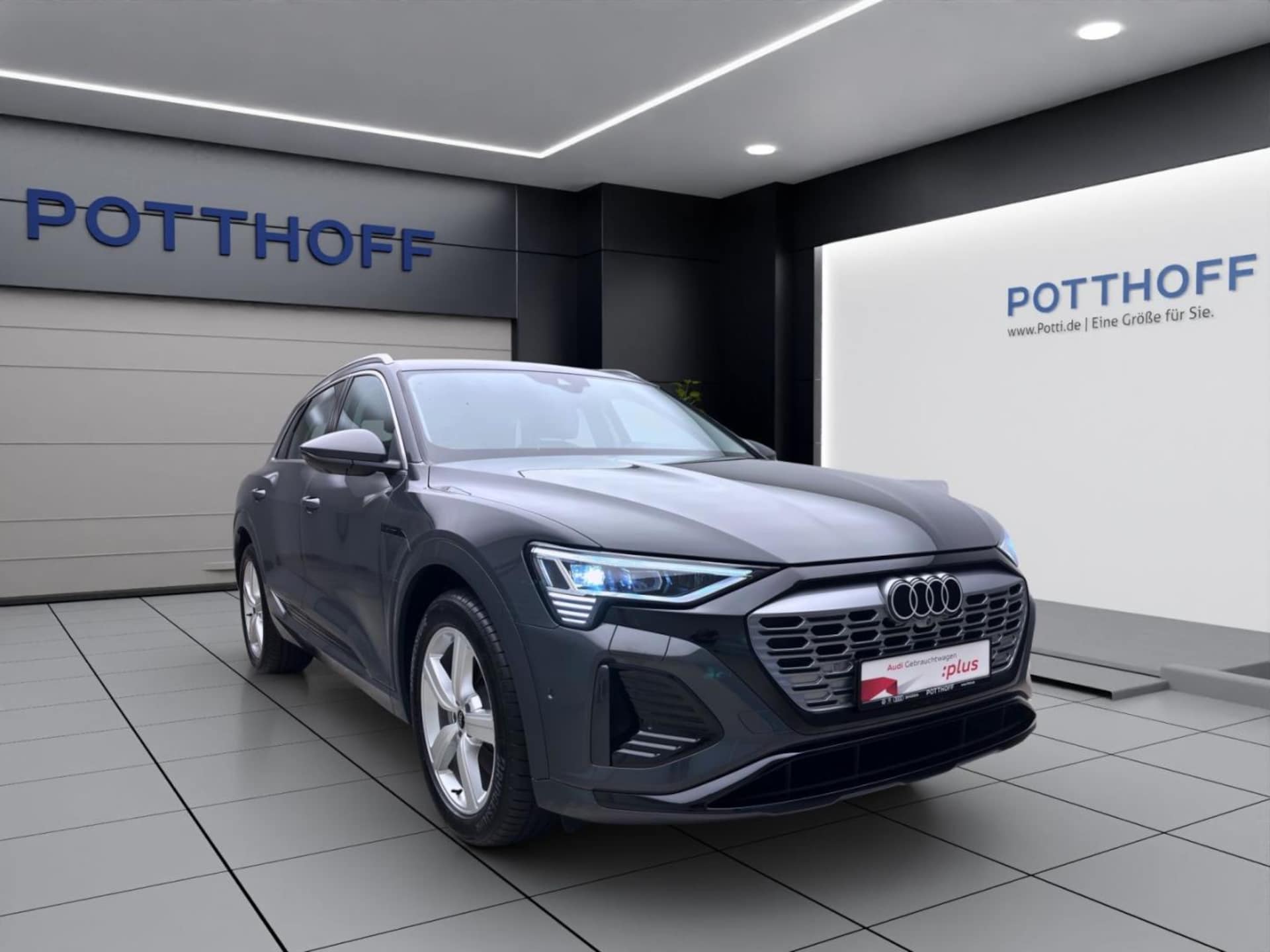 Audi Q8 e-tron S line