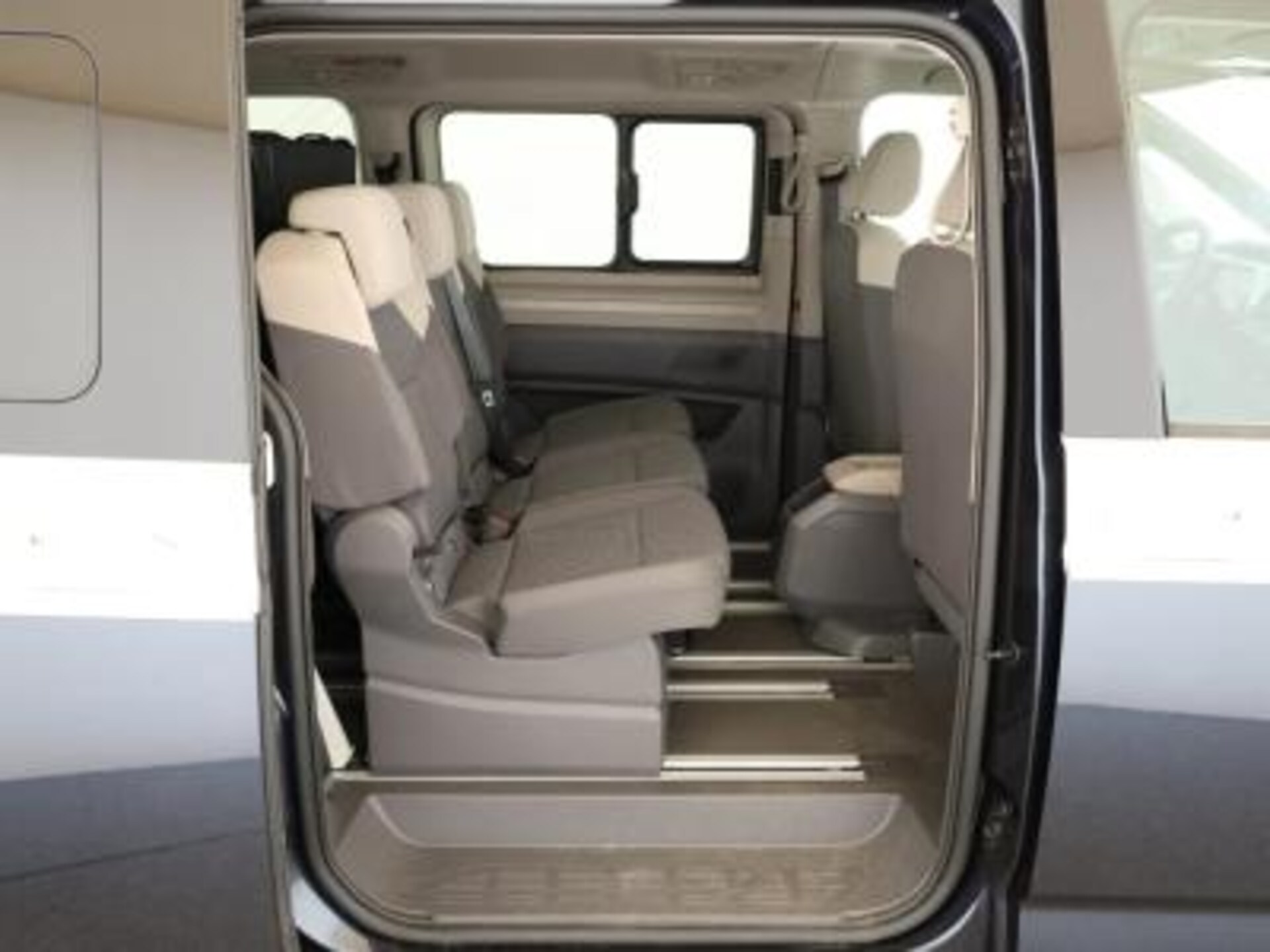 Volkswagen Multivan Basis-Modell