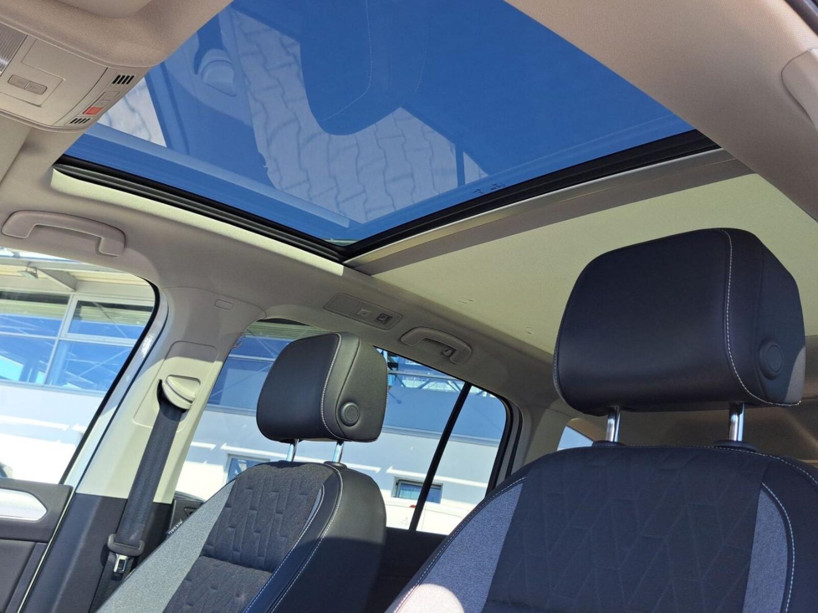 Volkswagen Touran – Bild 21
