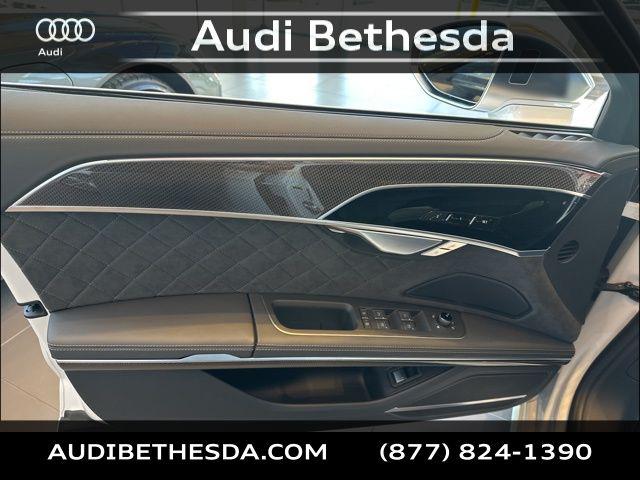 2025 Audi S8 Base - Photo 10