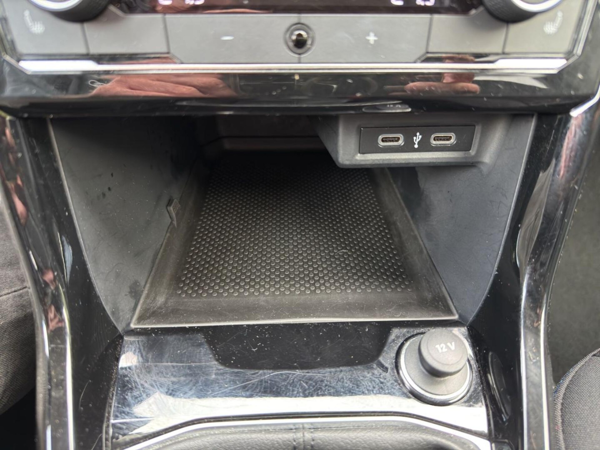 Volkswagen T-Cross United