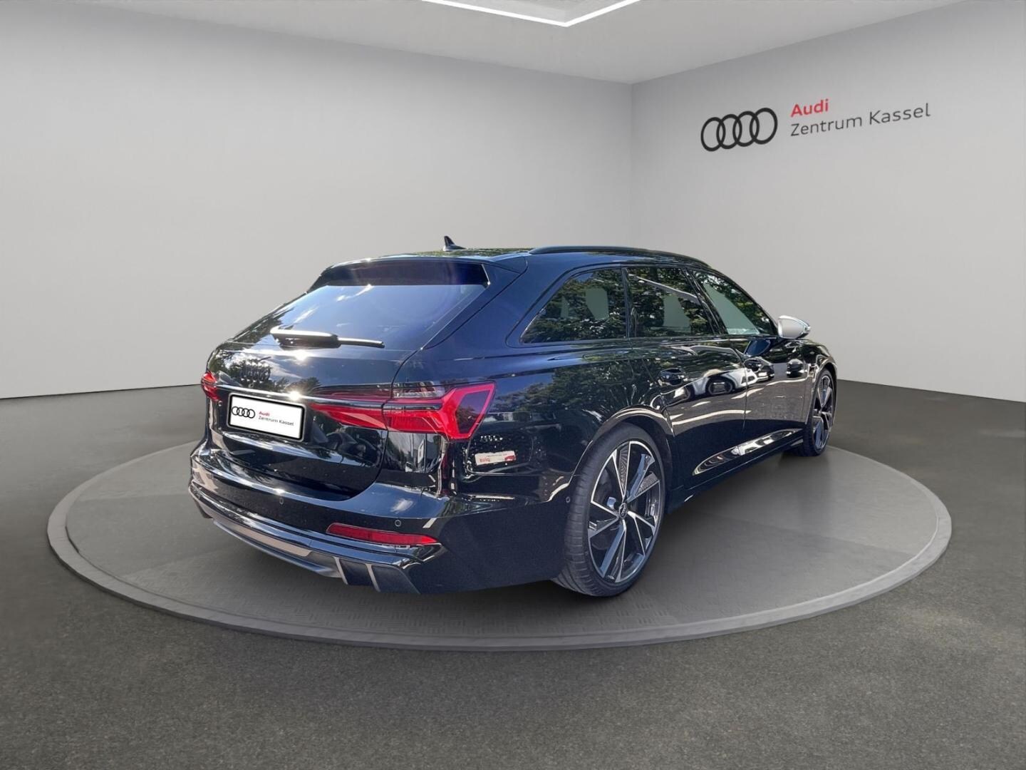 Bild über Audi S6 Avant TDI quattro tiptronic - für weitere Informationen kontaktieren Sie den Audi Partner