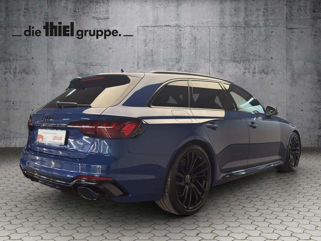 Image about Audi RS 4 Avant TFSI quattro tiptronic