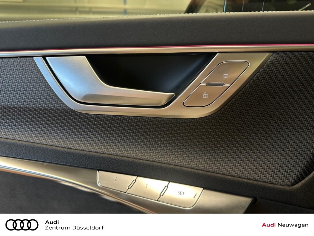 Image about Audi RS 6 Avant performance quattro tiptronic