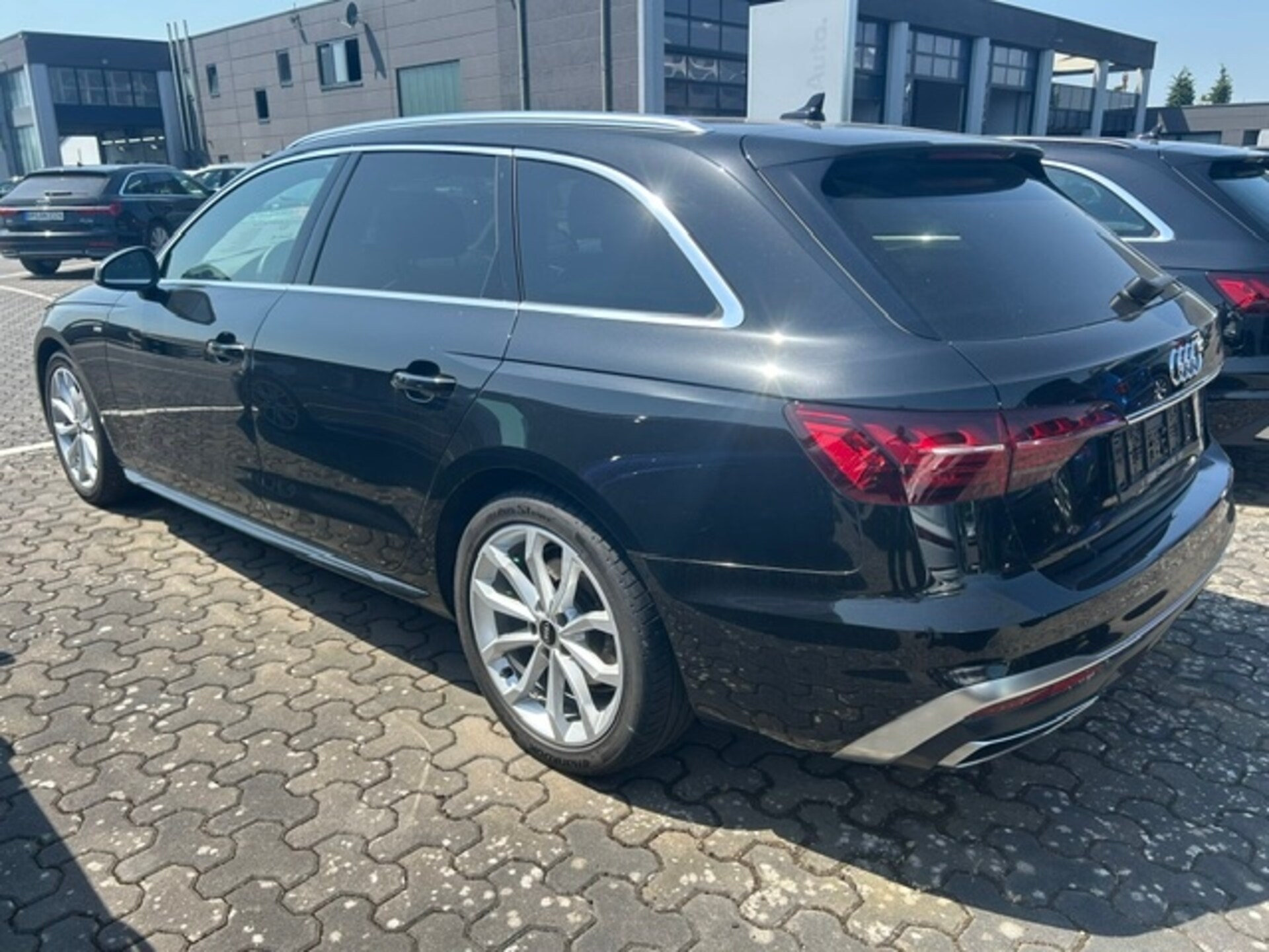 Audi A4 Avant S line