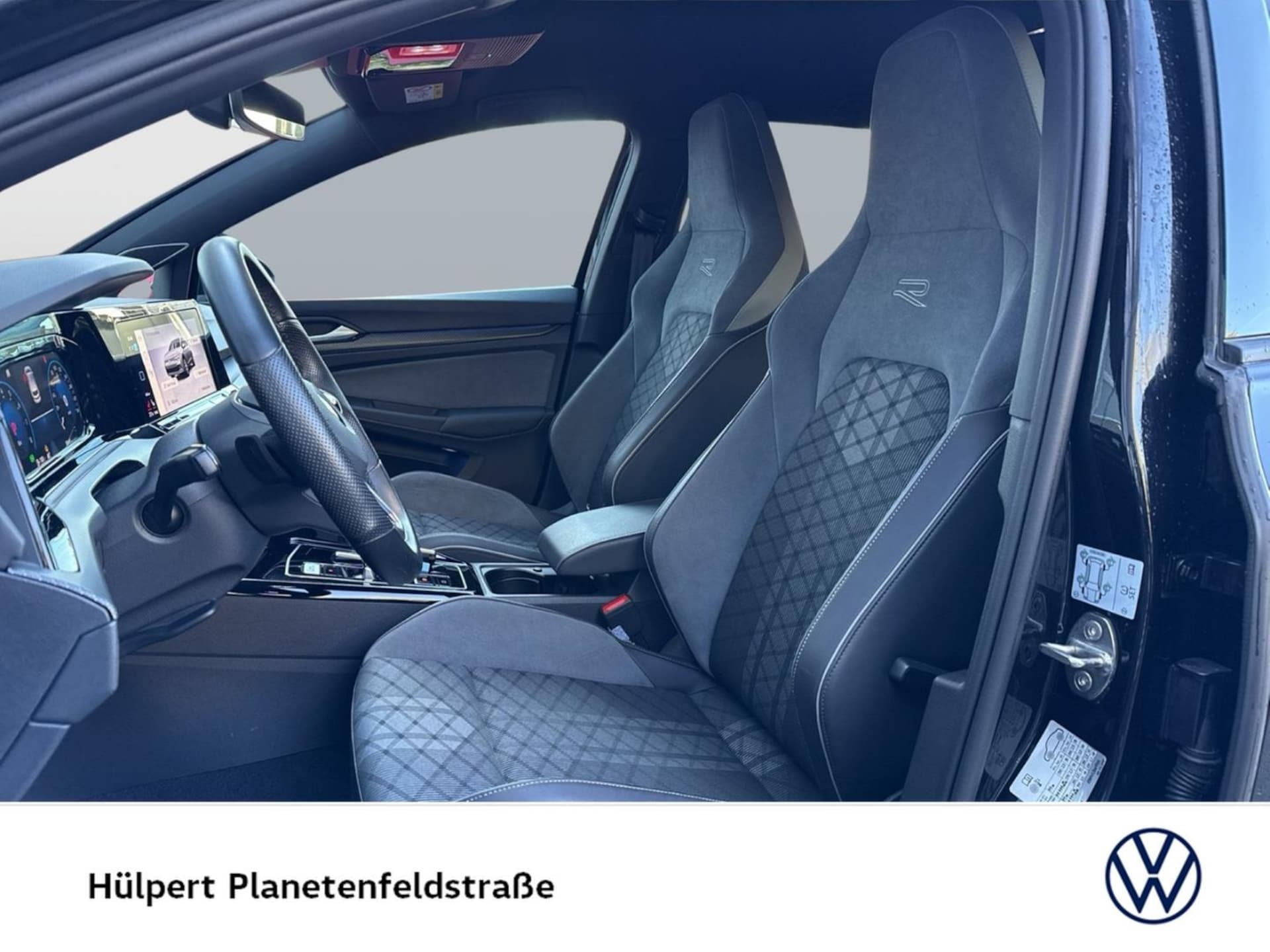 Volkswagen Golf R-Line