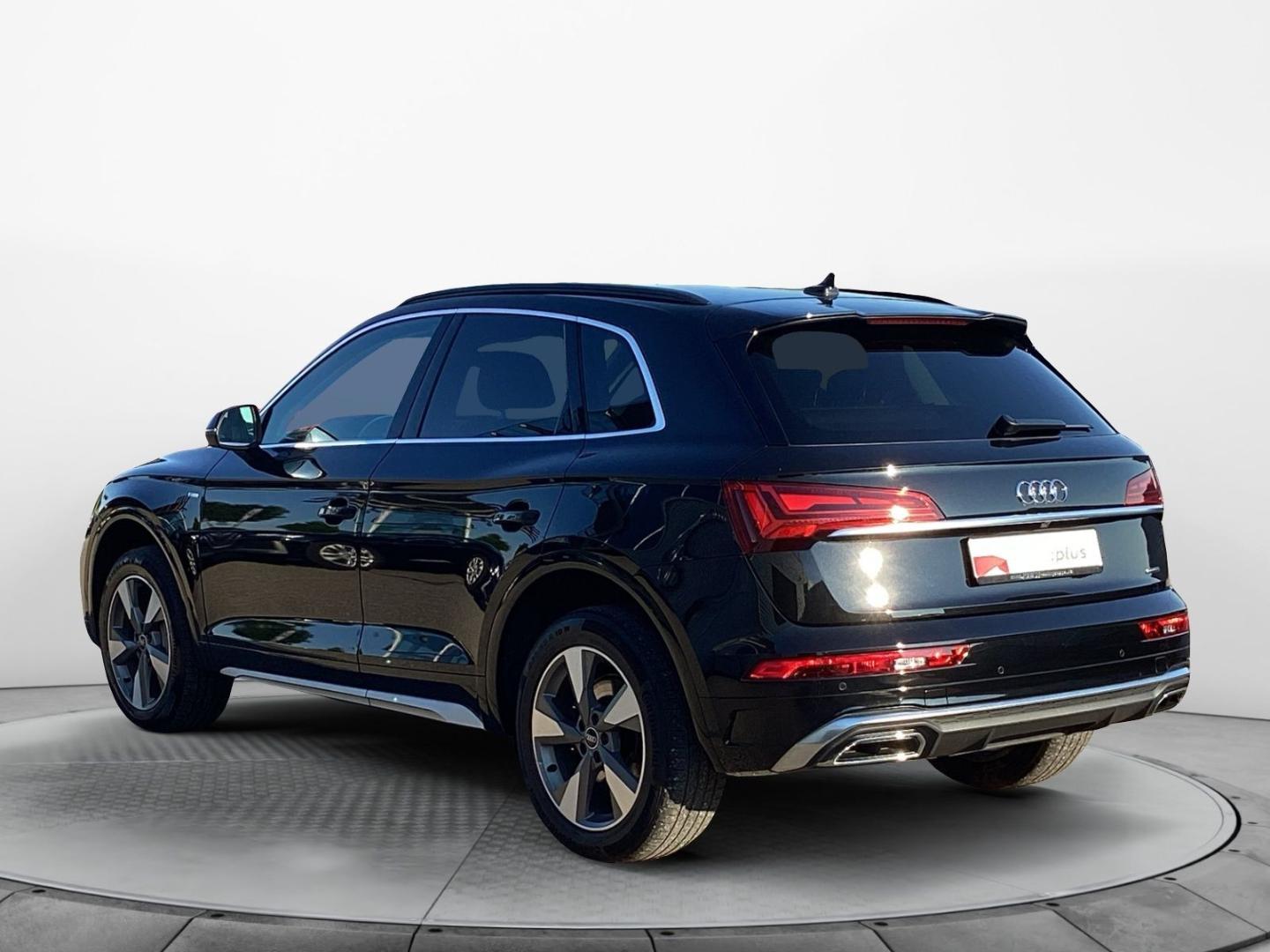 Image about Audi Q5 40 TDI quattro S tronic