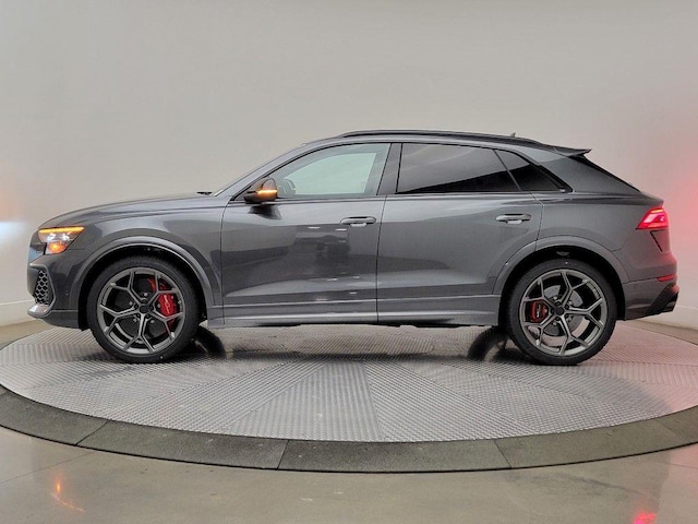 2026 Audi RS Q8 SUV performance