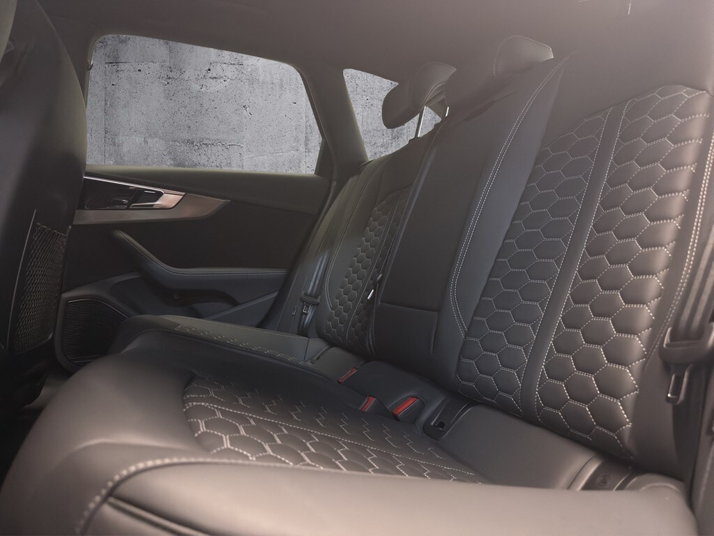 Image about Audi RS 4 Avant TFSI quattro tiptronic