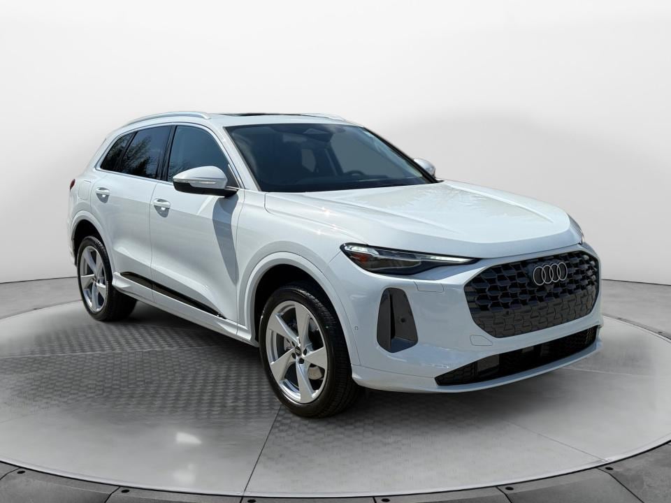 2025 Audi Q5 40 Premium Plus's photo
