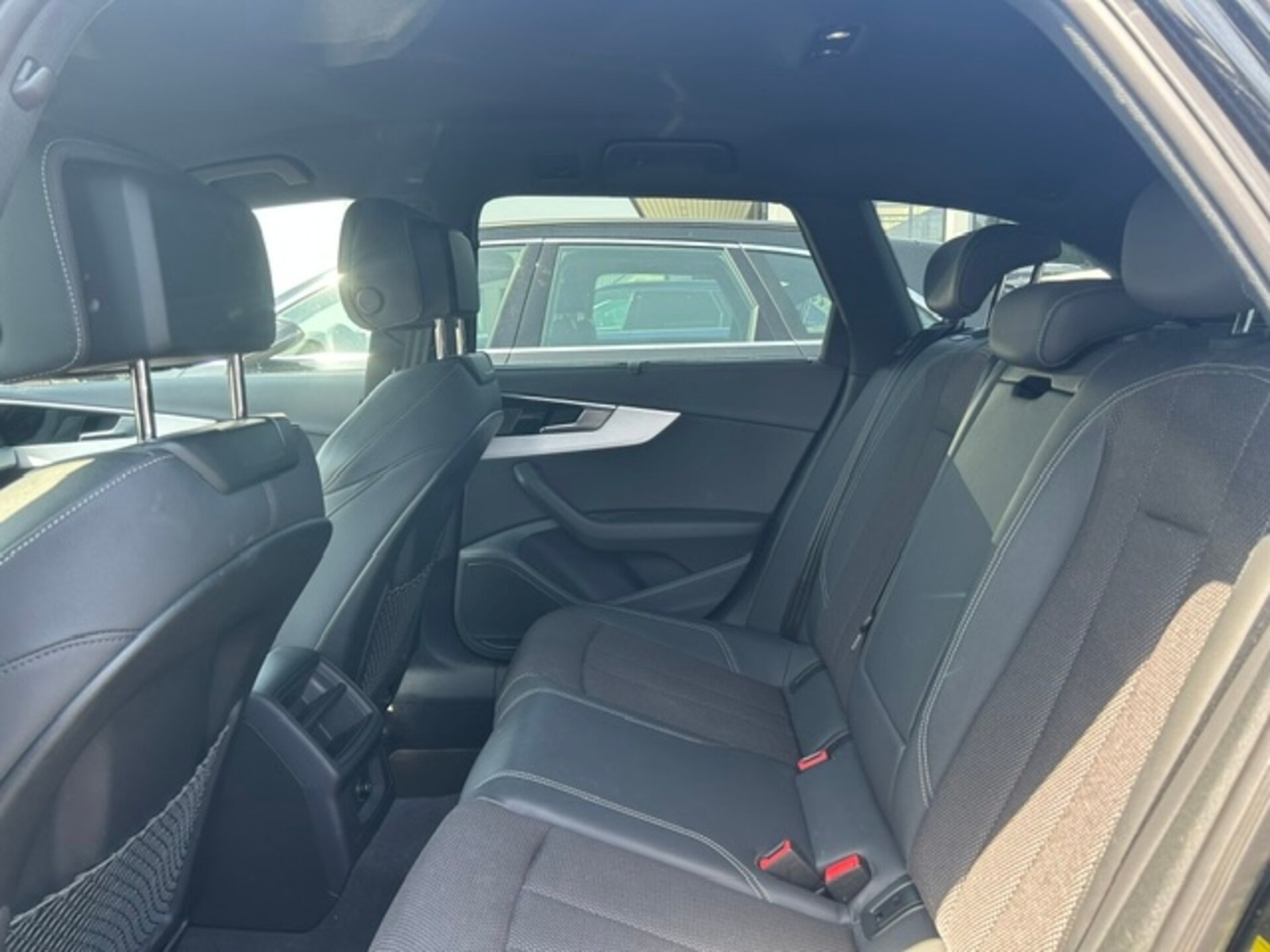 Audi A4 Avant S line