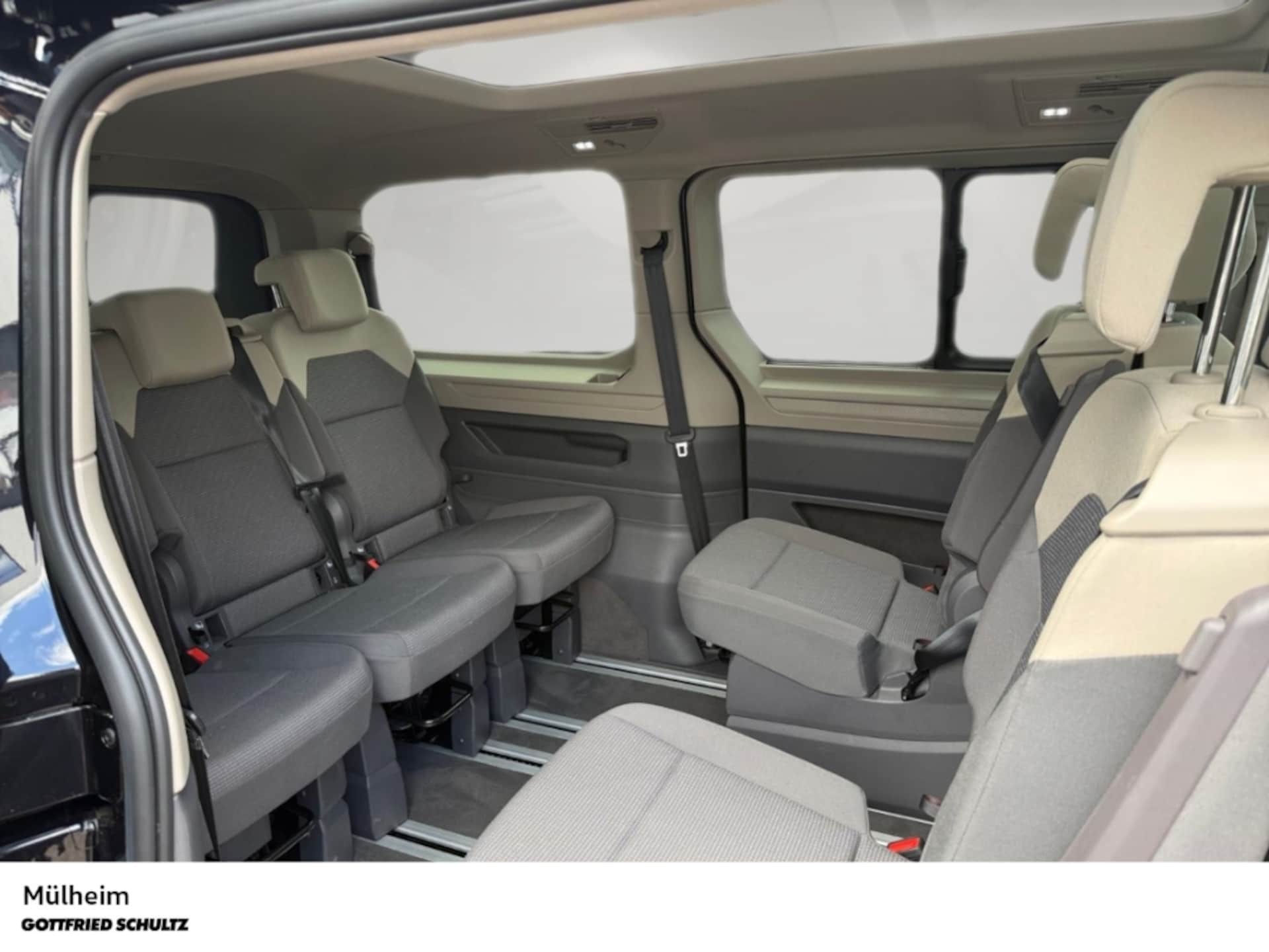 Volkswagen Multivan Langversion Basis-Modell